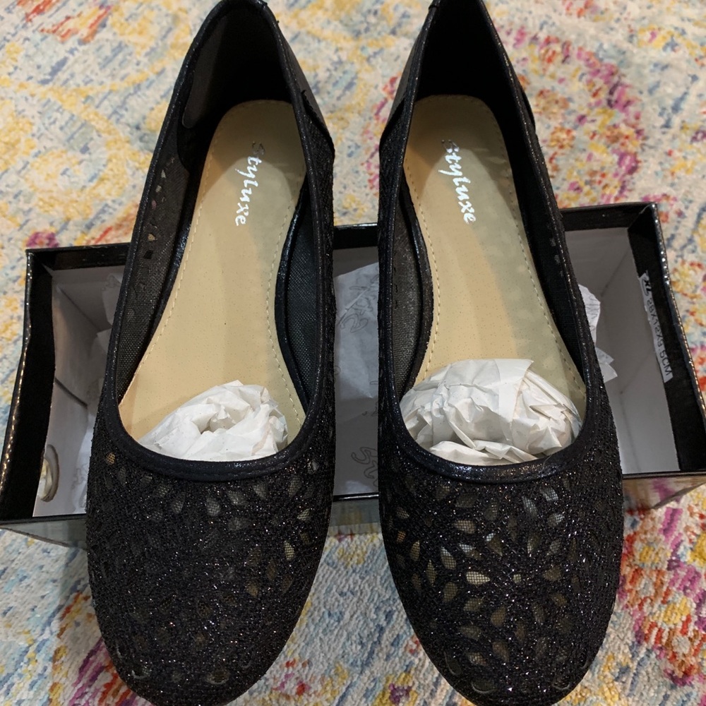 Black shimmer cutout flats